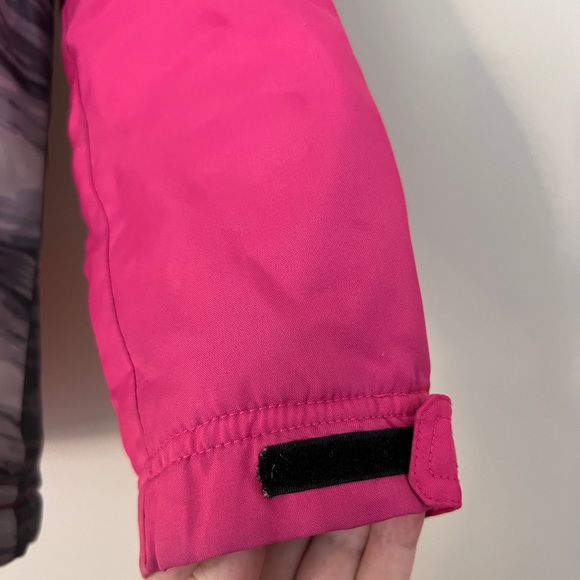 Pink snowboarding coat for small girl size 7/8 - Picture 6 of 8